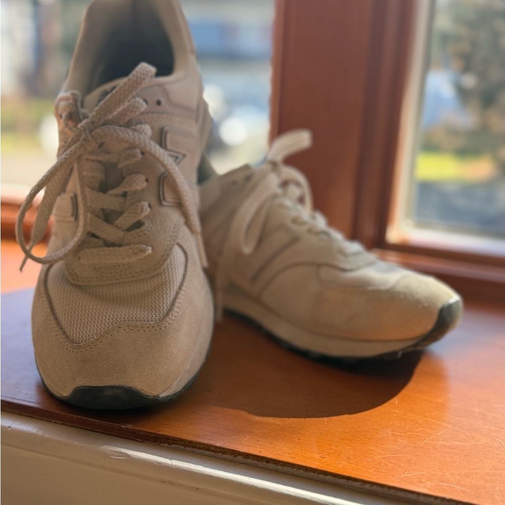 Women’s New Balance 574 Off-White Sneakers *Never Worn*